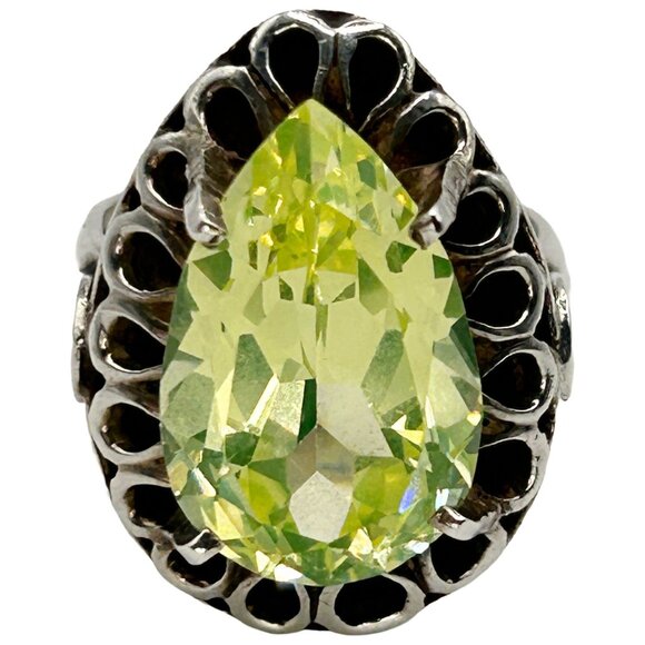 925 Sterling Silver Simulated Peridot Cocktail Ring - Size 7 - Picture 2 of 8